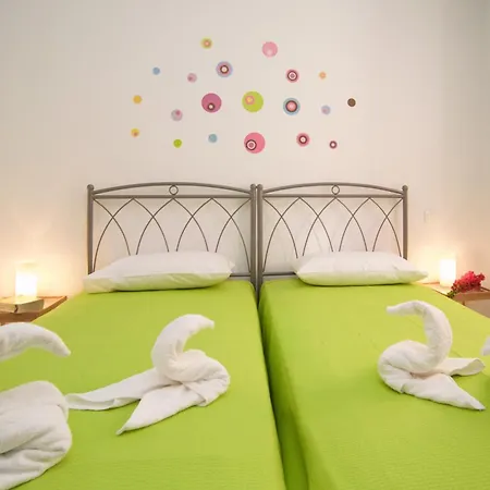 Kazarma At Village Klísmata