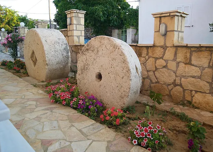 Kazarma At Village Apartment Klísmata