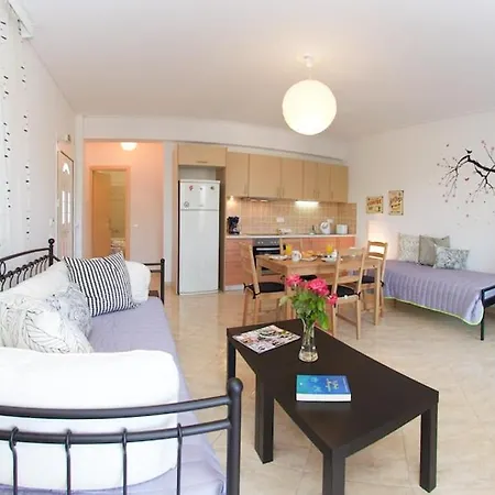 Kazarma At Village Klísmata